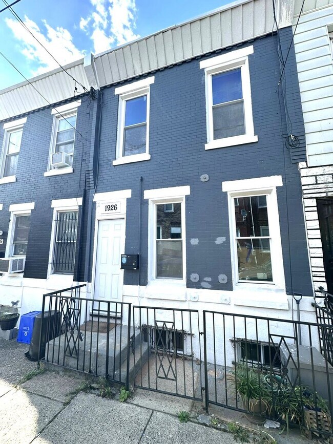 Foto del edificio - Stunning 2-Bedroom Townhome in Point Breez...