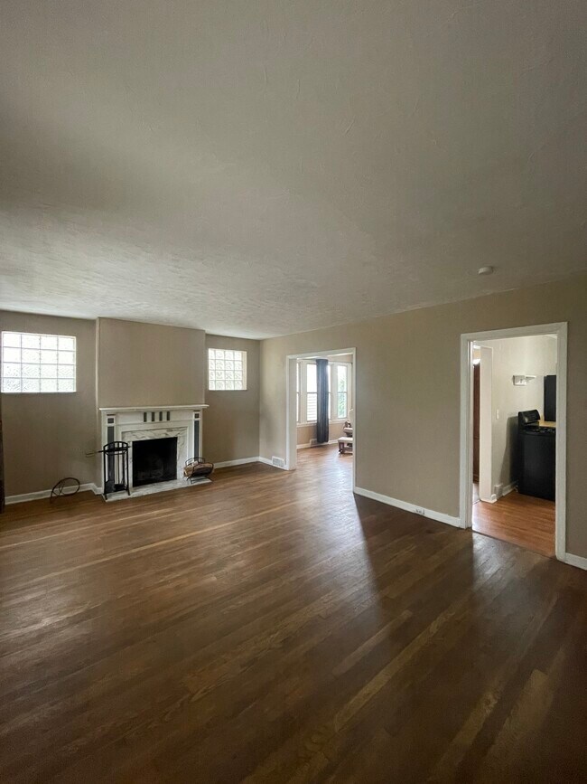 Building Photo - 417 Highland Ave