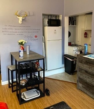 Foto del edificio - 65 Burbank St