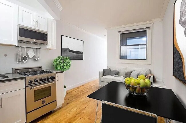 Building Photo - 440 West 47th Street