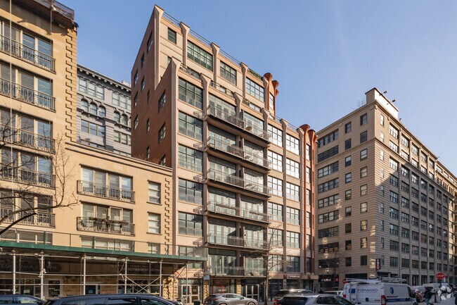 Building Photo - Bridgefront Condominiums