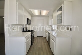 Building Photo - 2723 Malibu Pl