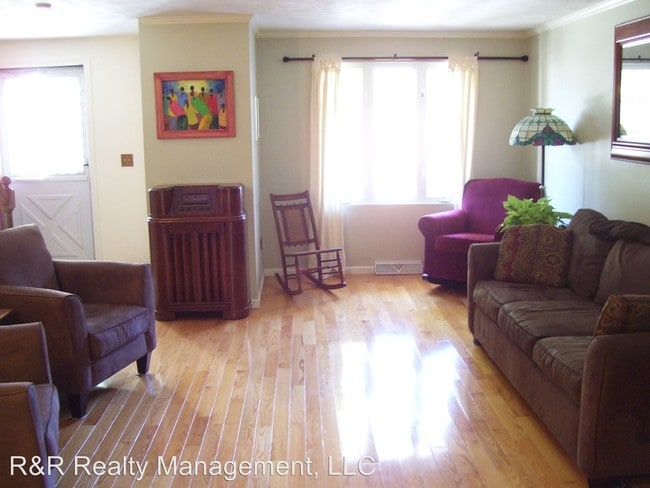 Building Photo - 40 Eagle Dr