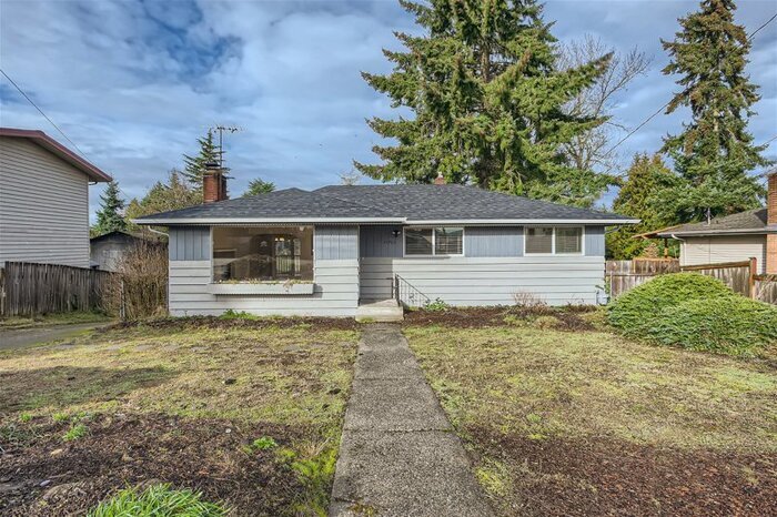 Primary Photo - 11705 62Nd Avenue S, Seattle, WA, 98178