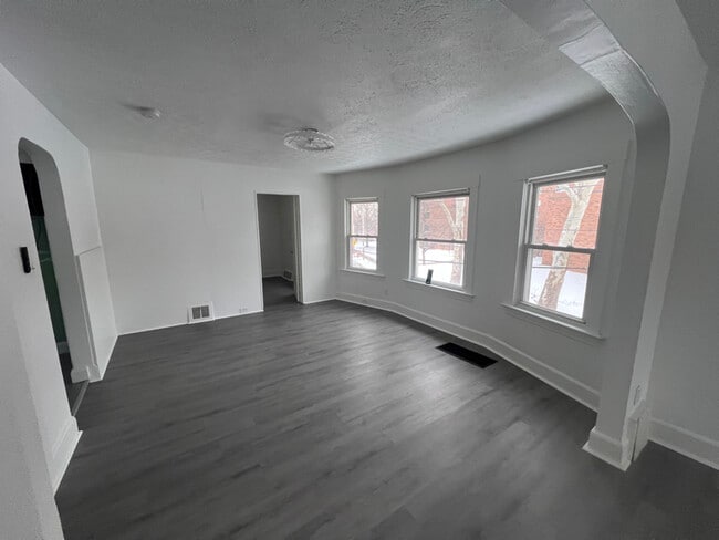 Photo - 4302 W 30th St Apartment