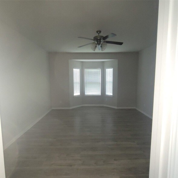 Foto del edificio - 306 Edgewater Park Dr