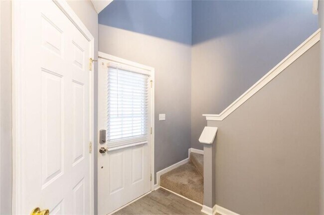 Building Photo - 6726 Gallant Ct SE
