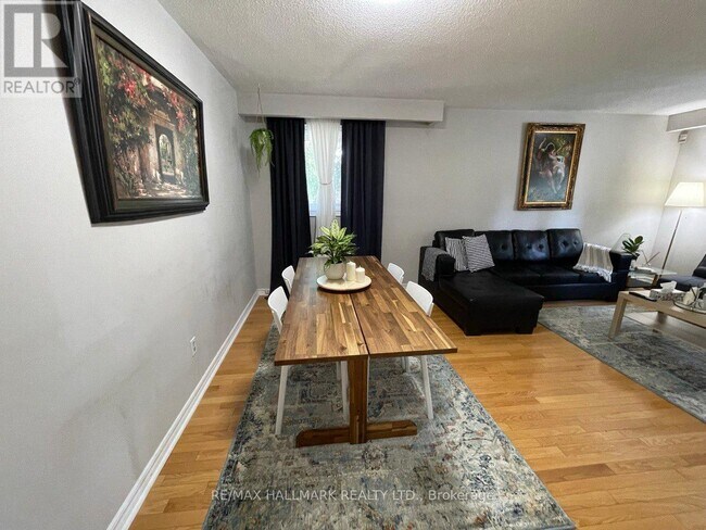 Building Photo - 409 Osiris Dr