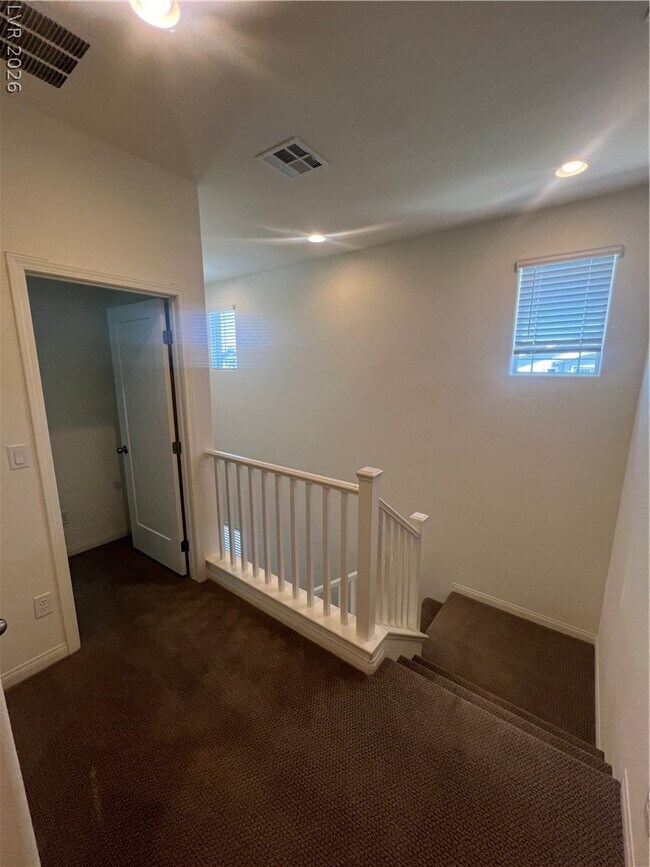 Building Photo - 742 Cottonwood Hl Pl