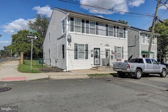 Building Photo - 156 Sweets Ave