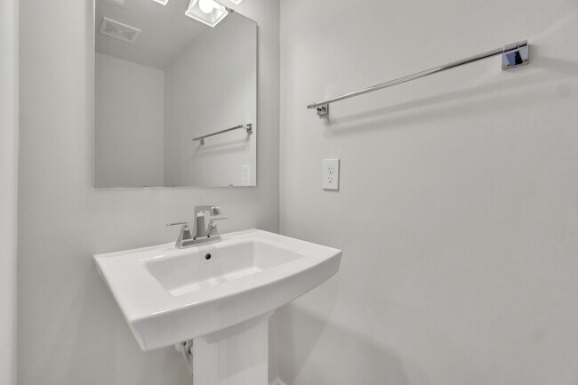 Foto del edificio - 53 Connaught Ct