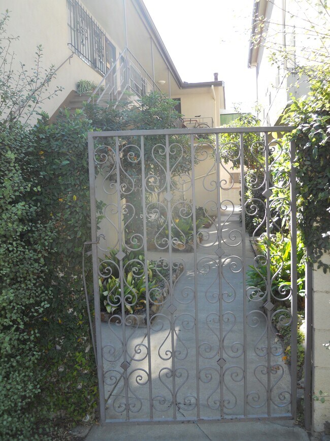 outside gate - 11522 Ohio Ave
