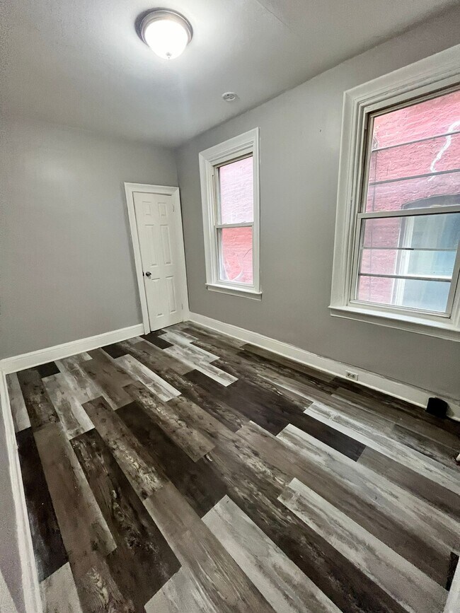 Building Photo - 150 Van Nostrand Ave