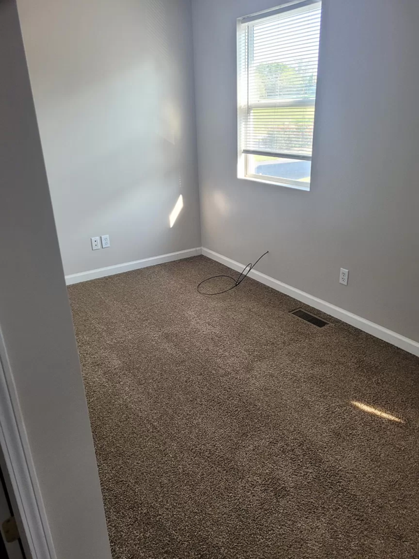 Building Photo - 310 N Ferne Clyffe Rd