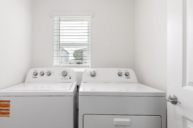 Foto del edificio - 8666 SW 44th Terrace