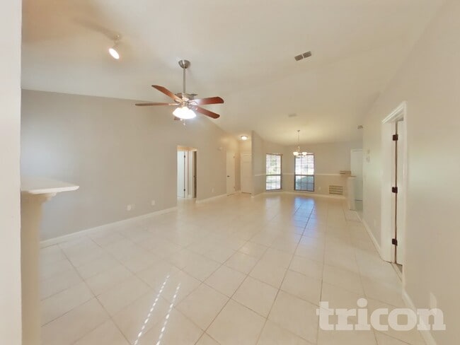 Foto del edificio - 12440 Anesworth Ct