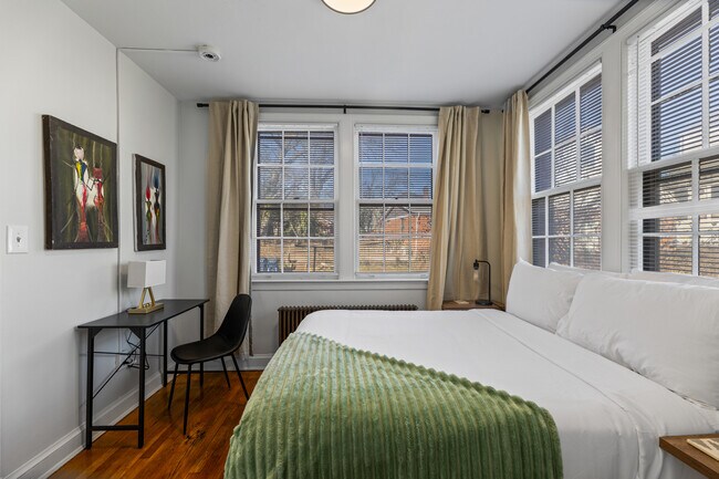 Foto del edificio - 4348 Southern Ave SE