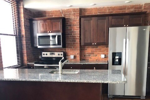 Foto del edificio - 134 Franklin Ave