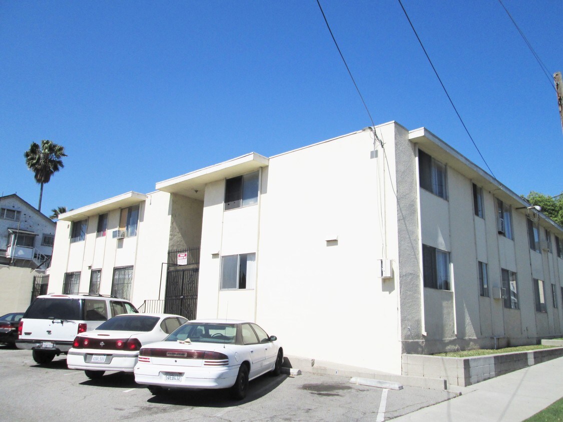 Building Photo - 214 Echandia St