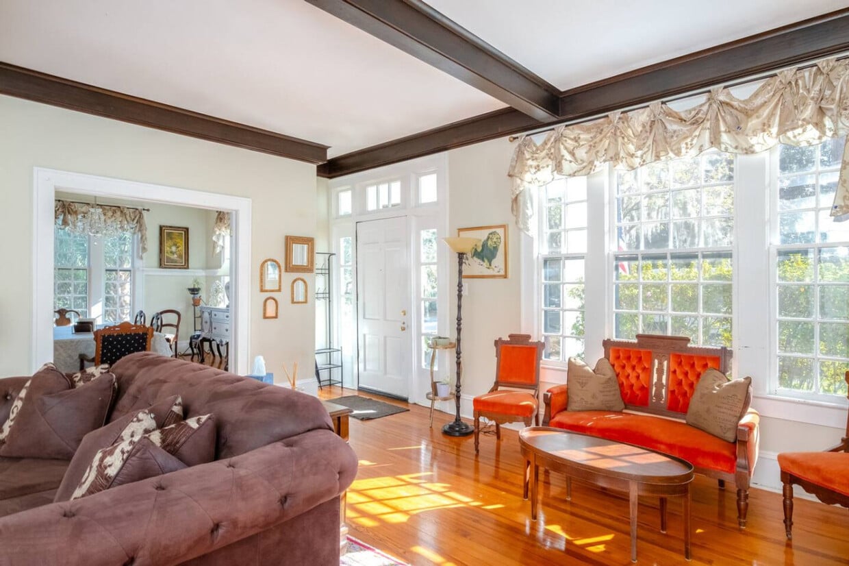 Foto principal - 406 NE 7th Ave