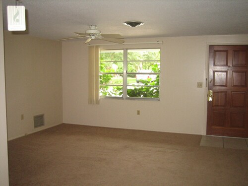 Foto del edificio - 1225 Columbine Rd
