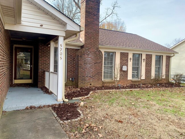 Building Photo - 3 Bedroom Ranch Home off Highway 29