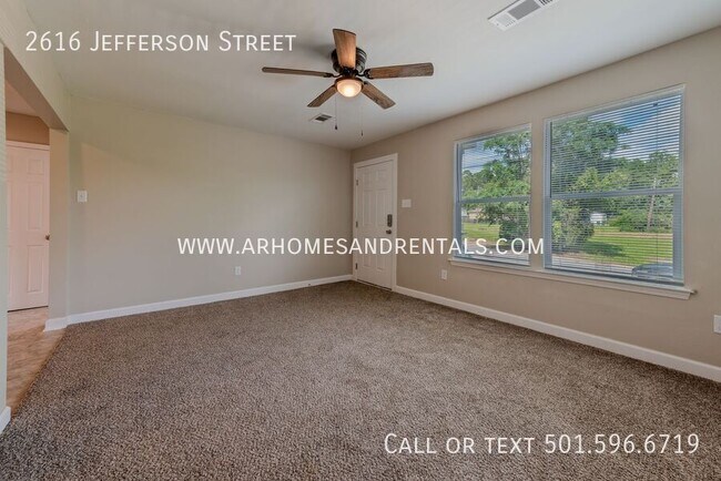 Foto del edificio - 2616 Jefferson St