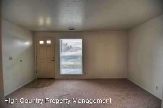 Building Photo - 1705 NE Wichita Way