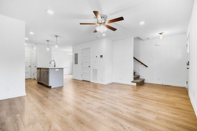 Foto del edificio - Pet Friendly Three Bedroom!