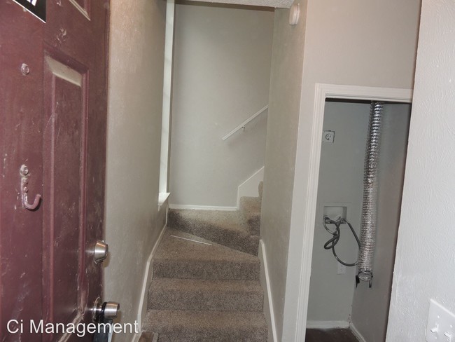 Foto del edificio - 6530 Ridgecrest Rd