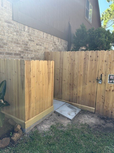 Foto del edificio - 13515 Ryanwood Dr