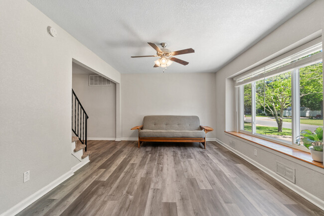 Building Photo - 3109 Manatee Drive
