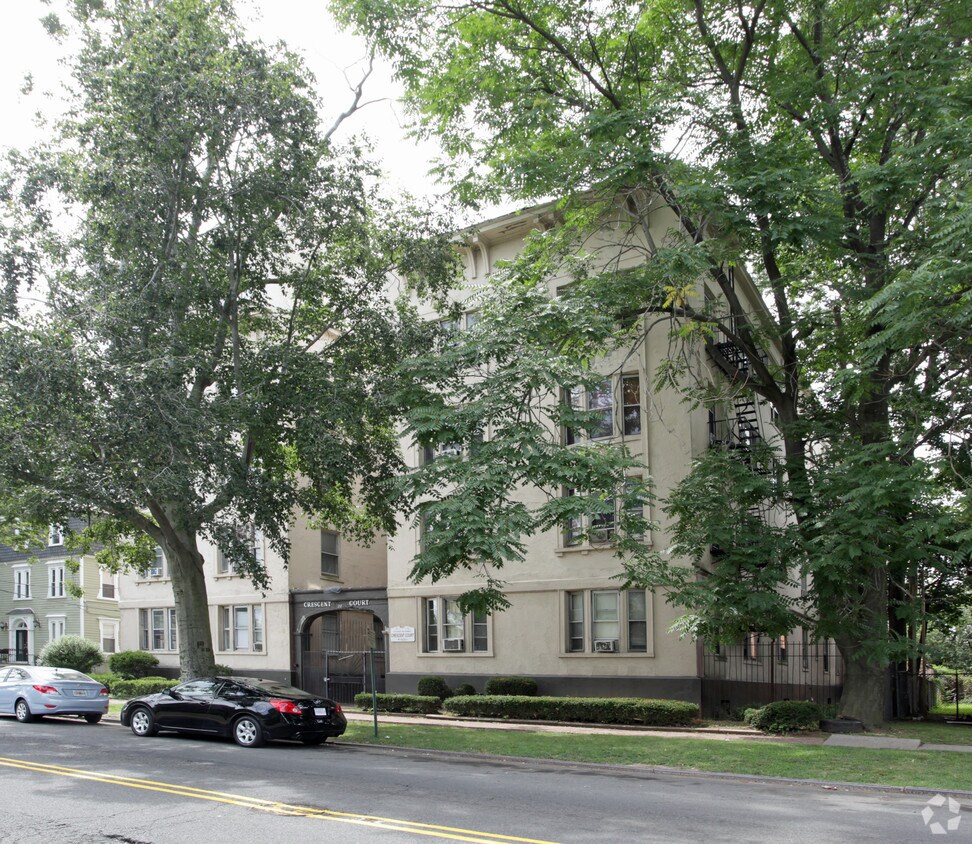 Building Exterior - Cedar Tower at Plainfield