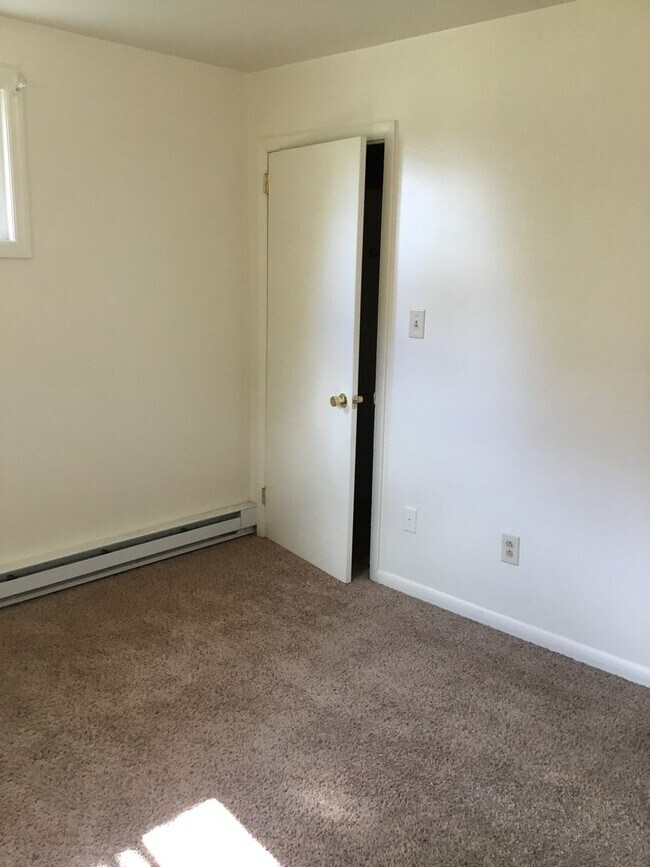 Foto del edificio - 1729-1733 MANOR RIDGE DRIVE