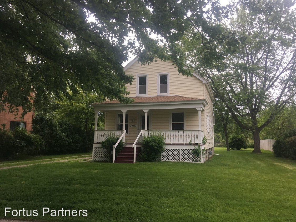 Primary Photo - 20841 Beaconsfield Ave