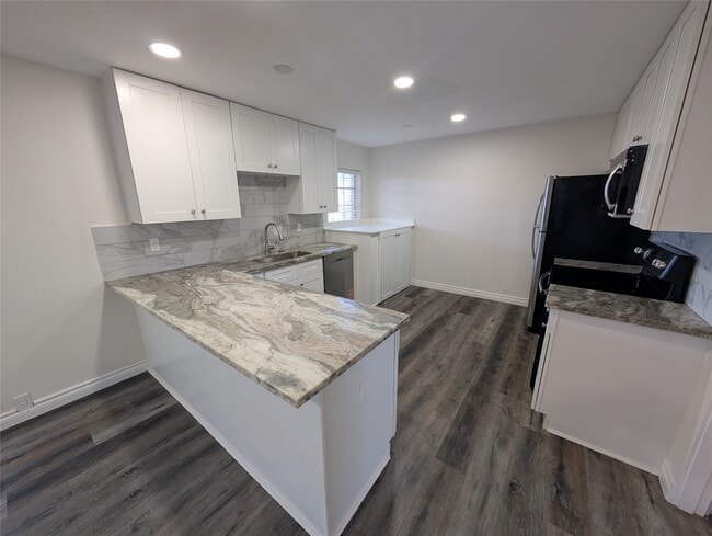 Foto del edificio - 2101 Fountain View Dr