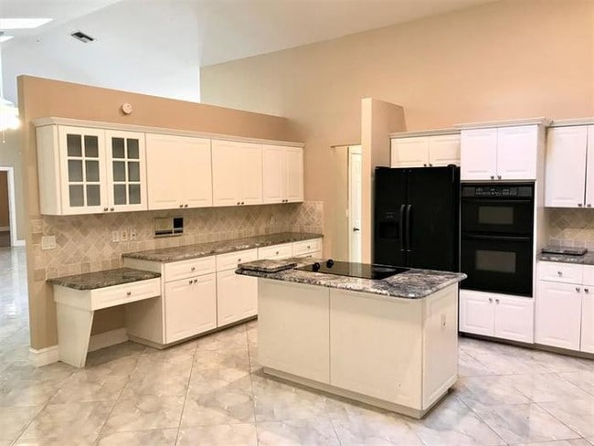 Building Photo - 15855 Meadow Wood Dr, Wellington, FL 33414
