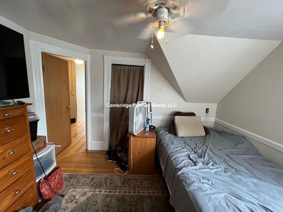 118 Summer St Unit 2, Medford, MA 02155 Condo for Rent in Medford, MA