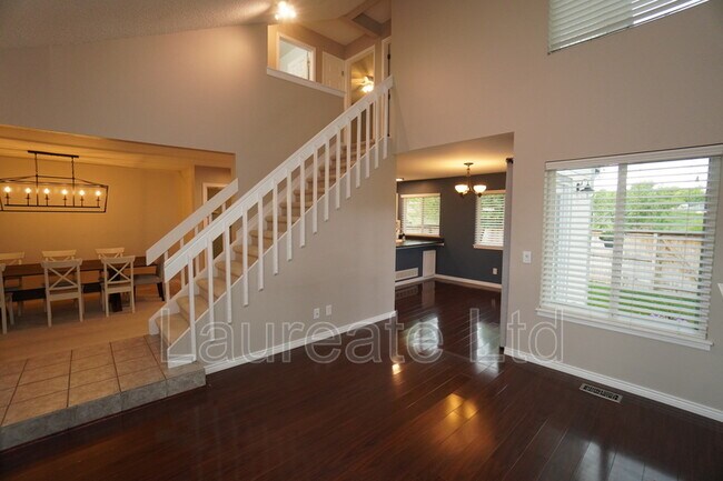 Foto del edificio - 9521 Joyce Ln
