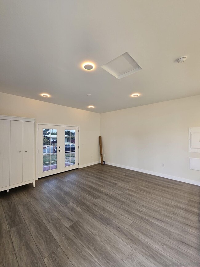 Foto del edificio - 2702-17 Grove St