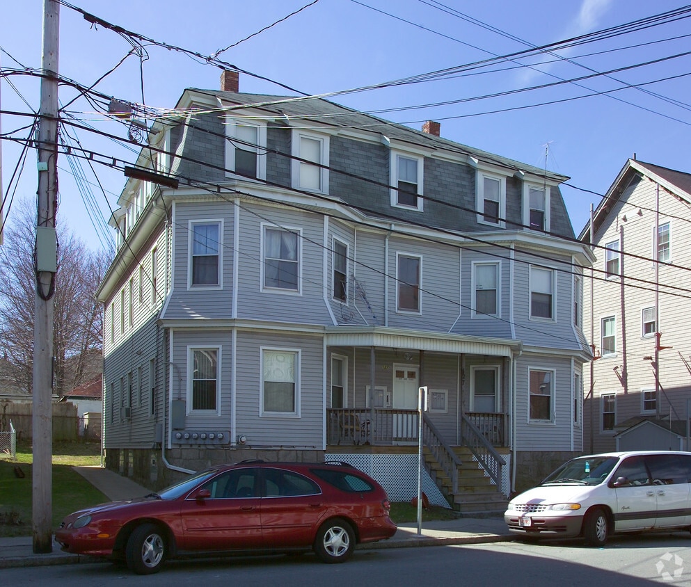 127 Oliver St, Fall River, MA 02724 Apartments in Fall River, MA