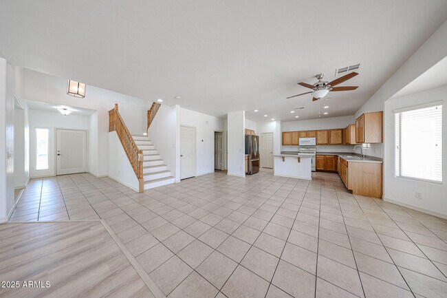 Building Photo - 17435 W Saguaro Ln