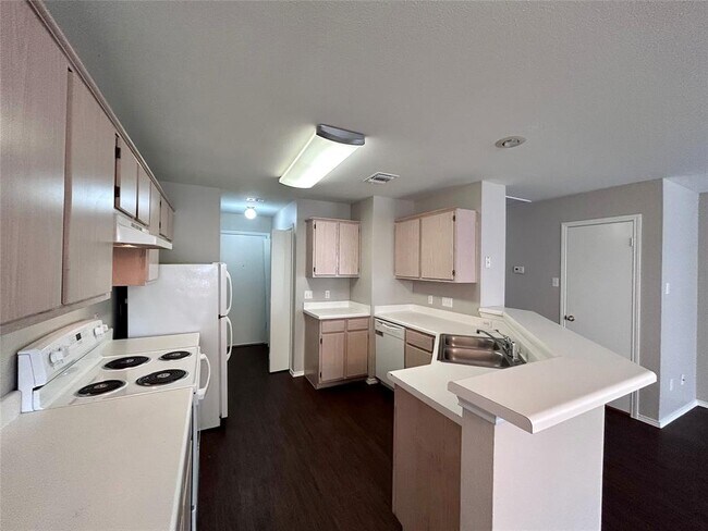 Foto del edificio - 9701 Nightjar Dr
