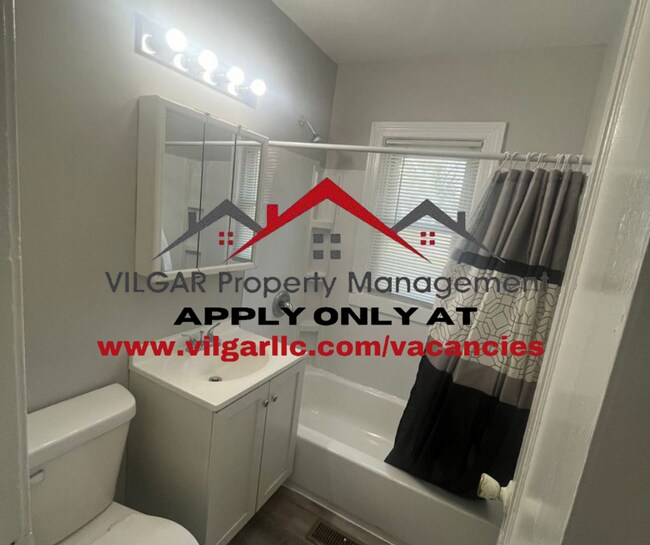 Building Photo - Cute & Cozy 2 bed, 1 bath home in Gary, IN