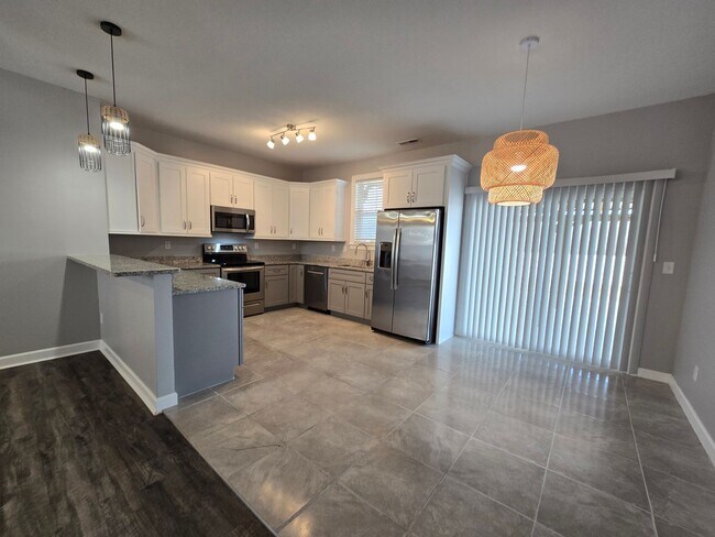 Foto del edificio - 608 Millbrooke Cir