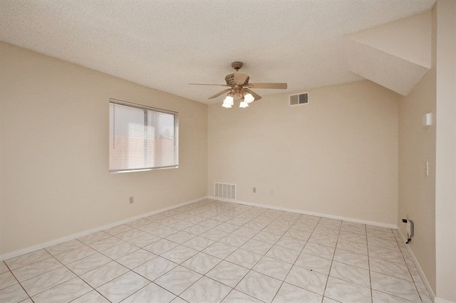 Building Photo - 12148 Claretta St