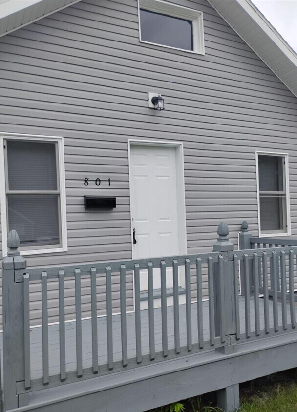 Foto principal - 801 Sancome Ave