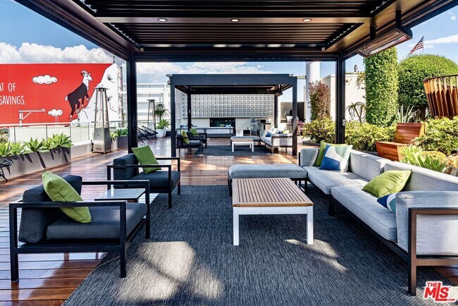 Foto del edificio - 6250 Hollywood Blvd