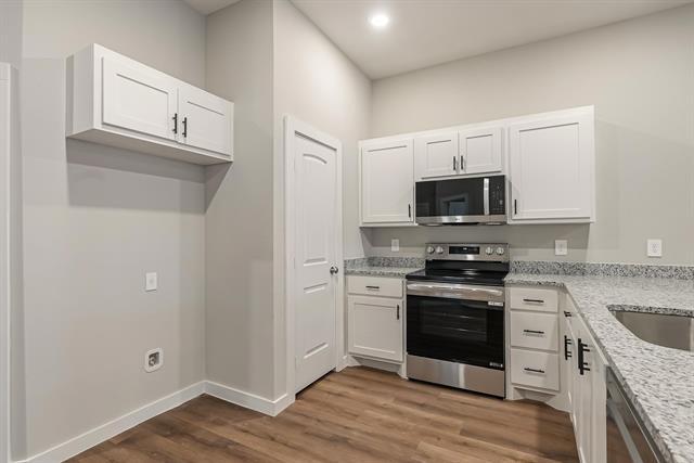 Foto del edificio - 6137 Princess Ln