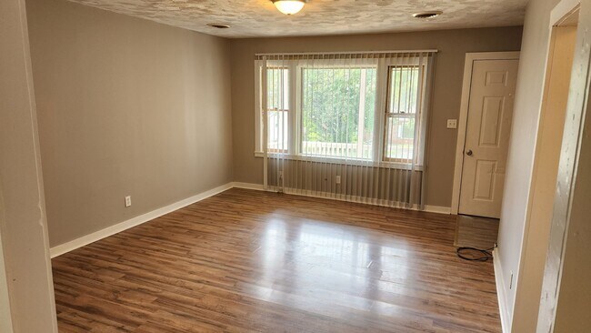 Building Photo - Nice Home on Corner Lot
